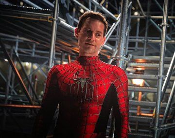 la millonaria fortuna oculta de tobey maguire en el poker: ¿cuanto gano realmente fuera del cine?