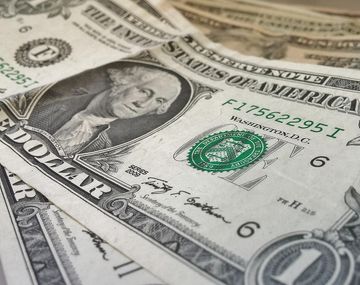 El súper dólar cerró estable después de alcanzar un máximo de tres semanas