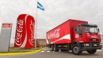 De acuerdo con el informe Brand Footprint 2024, elaborado por Kantar división Worldpanel, Coca-Cola cayó un 2,3% en Consumer Reach Points, mientras que Manaos creció un 10,4% en CRP.