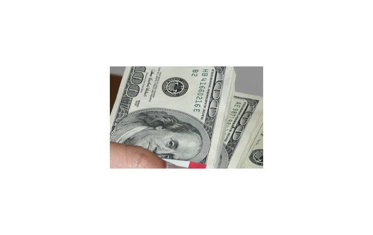 ámbito.com | Dólar oficial y el blue cerraron la semana con fuertes alzas