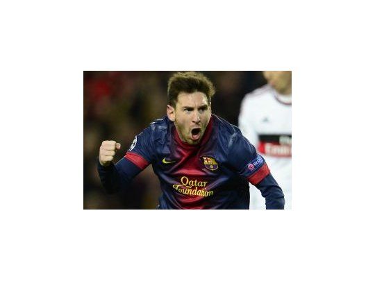 Messi igualó la serie ante Milan con dos goles.
