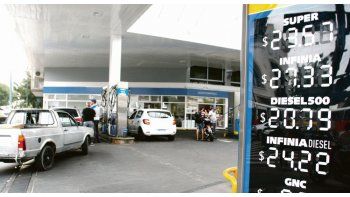 ámbito.com | Actualizados. También los precios al público en los surtidores de CABA de la petrolera estatal reflejaron aumentos.