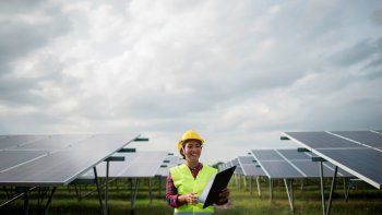 La transición hacia una economía verde, con un modelo de producción bajo en emisiones y basado en fuentes de energía alternativas a los combustibles fósiles, sigue siendo uno de los mayores retos al que se enfrenta la sociedad en la era post Covid-19.