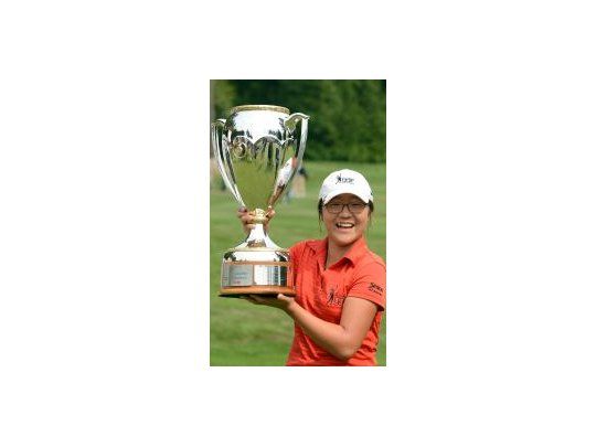 Lydia Ko hizo historia en el circuito profesional de Golf.
