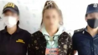 la estafadora de tinder violo la prision domiciliaria y salio de compras en santa fe