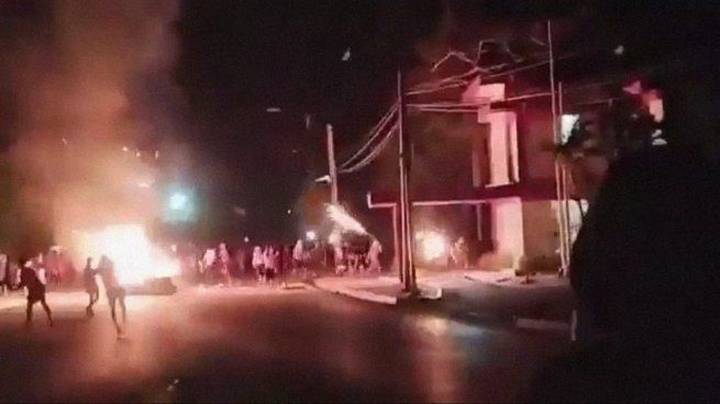 Los manifestantes salieron a cacerolear tras el peor apagón registrado en la isla desde el comienzo de la crisis energética.