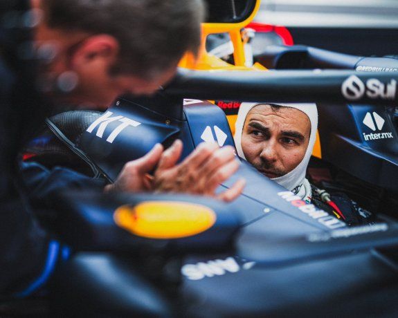 Explanations about the performance of his Red Bull are of no use. Mexican Checo Pérez explored on the radio by shouting 