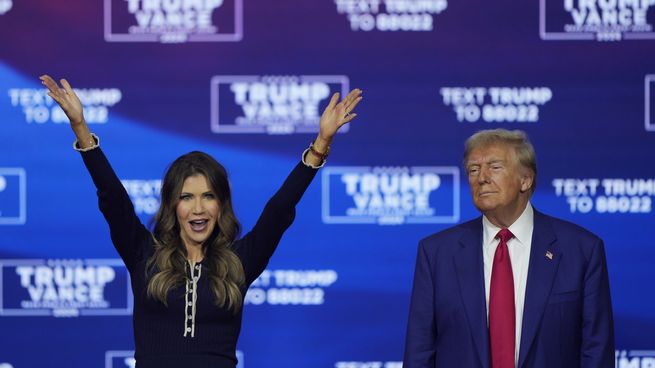 Noem dejará el cargo y pasará a desempeñar un nuevo rol dentro de una iniciativa de seguridad impulsada por la Casa Blanca.