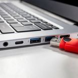 mexicanos ya no utilizan los usb: la alternativa de memoria que es furor y ofrece mas beneficios que el viejo formato mexicanos ya no utilizan los usb: la alternativa de memoria que es furor y ofrece mas beneficios que el viejo formato