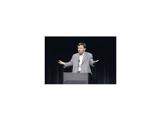 El presidente iraní Mahmud Ahmadinejad fue recibido con abucheos, silbidos y aplausosen la Universidad de Columbia. Hoy hablará en la Asamblea de la ONU.