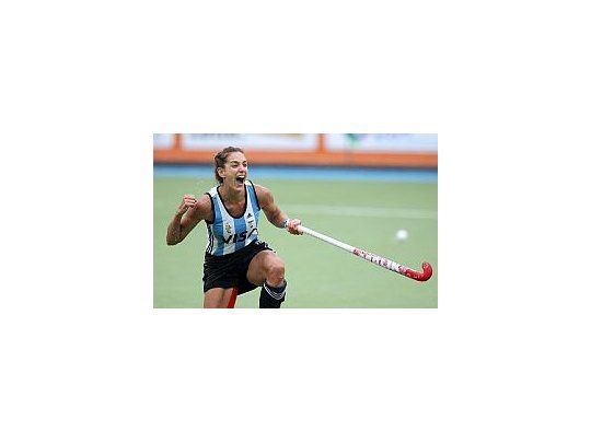 Luciana Aymar sueña con la medalla de oro en Londres 2012.
