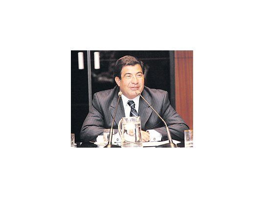 «Entre enero y febrero sellaremos al acuerdo con la FIFA para obtener información sobre los contratos que se firmaron en las transferencias de jugadores y ver si coinciden con los que figuran en la AFA», adelantó Ricardo Echegaray.