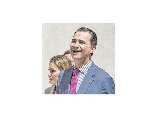 Felipe y Leticia, los herederos de la Corona, acudieron ayer al Museo Arqueológico Nacional de Madrid a la inauguración de una muestra.  La investidura fue programada para el próximo jueves 19.