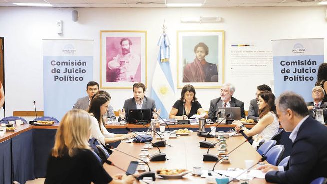 luz verde. La presidenta de la comisión de Juicio Político, la kirchnerista Carolina Gaillard, aprovechó la mayoría oficialista para imponer criterios y la semana próxima ya empezarán a desfilar testigos. Oposición criticó.