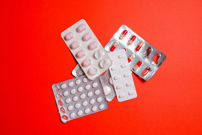 Es importante tener cuidado al momento de manipular las pastillas fuera del blíster, ya que su composición y propiedades pueden verse alteradas.