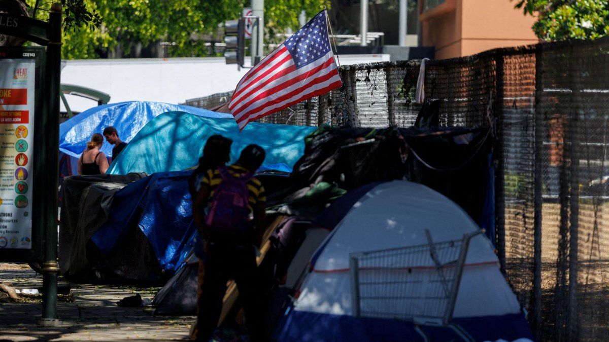 The US Supreme Court upheld the ban on sleeping on the street for homeless people