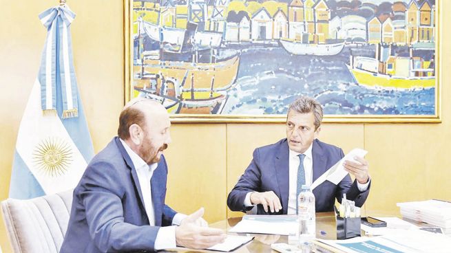 agenda. Insfrán y Massa trabajaron en un pedido de financiamiento al Banco de Desarrollo de América Latina.