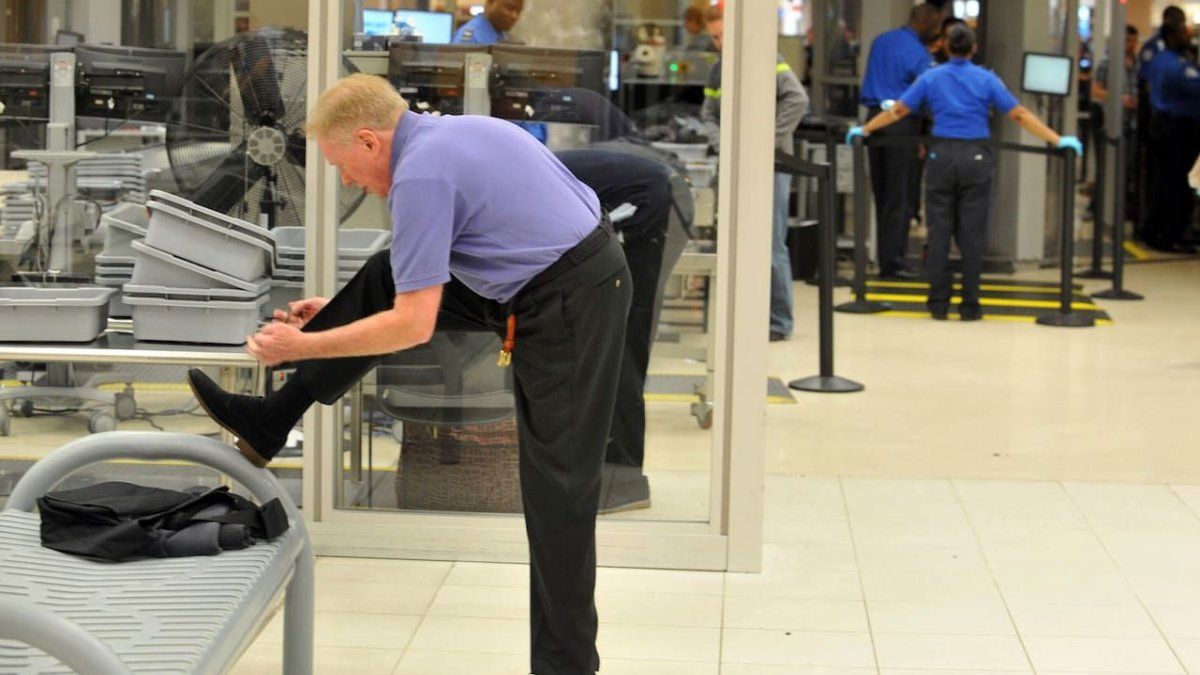 The US eliminates the requirement to take off your shoes in airport controls