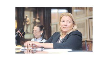 Elisa Carrió se sinceró ayer en charla con corresponsales de medios extranjeros. Acusó al Partido Justicialista de ser una máquina de crear pobres “para sostenerse en el poder”.