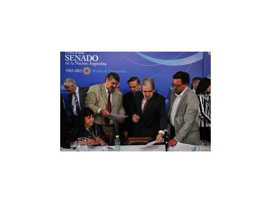 El senador por el FPV, Aníbal Fernández participa de la tercera audiencia de la comisión bicameral, del proyecto oficial de unificación y reforma de los Códigos Civil y Comercial , que finalmente recibió dictamen favorable.