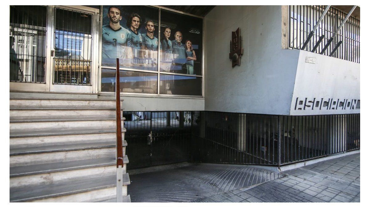 The Uruguayan league is suspended due to threats to the referees