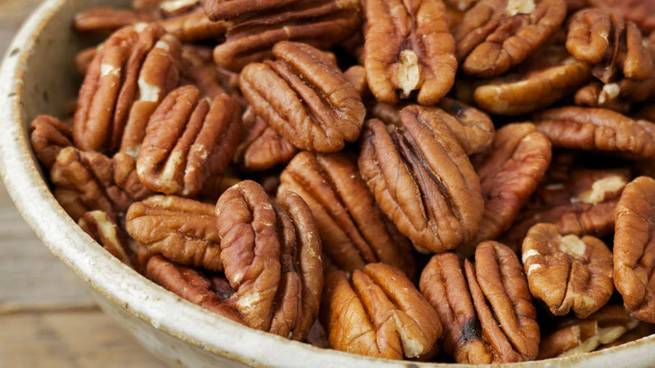 Las nueces contienen nutrientes cruciales para la salud del cerebro.&nbsp;