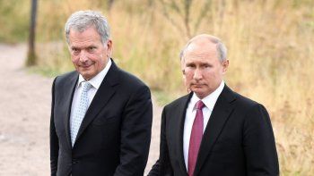 finlandia informo a putin sus intenciones de ingresar en la otan: es un error, amenazo el ruso