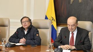 Gustavo petro y su canciller Álvaro Leyva.&nbsp;