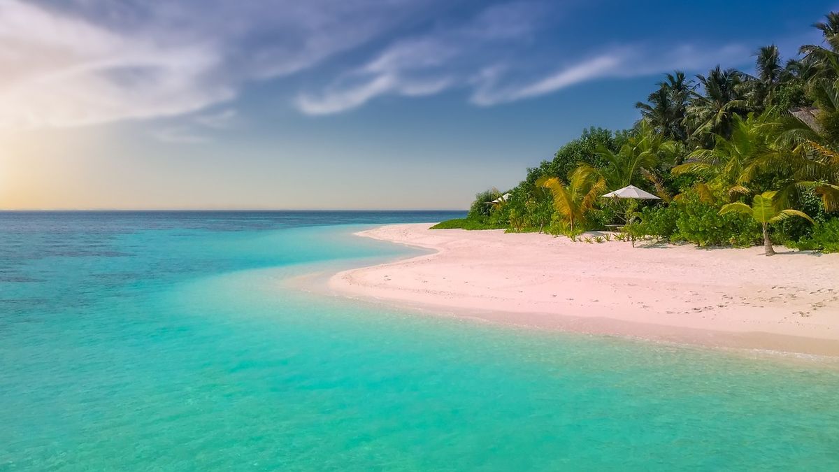 Private beaches and vacation rentals: 4 luxurious mansions for rent