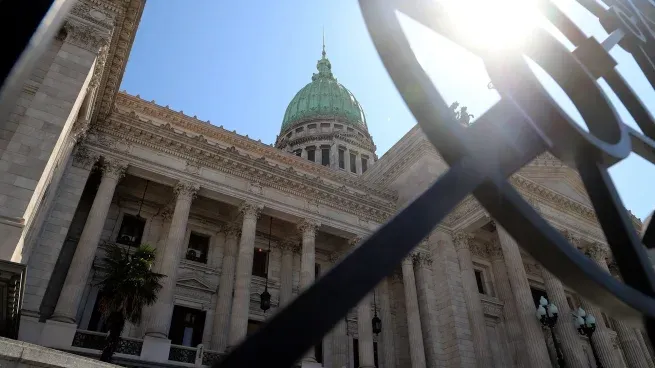 Los mercados temen que la oposición logre que se rechace el DNU.