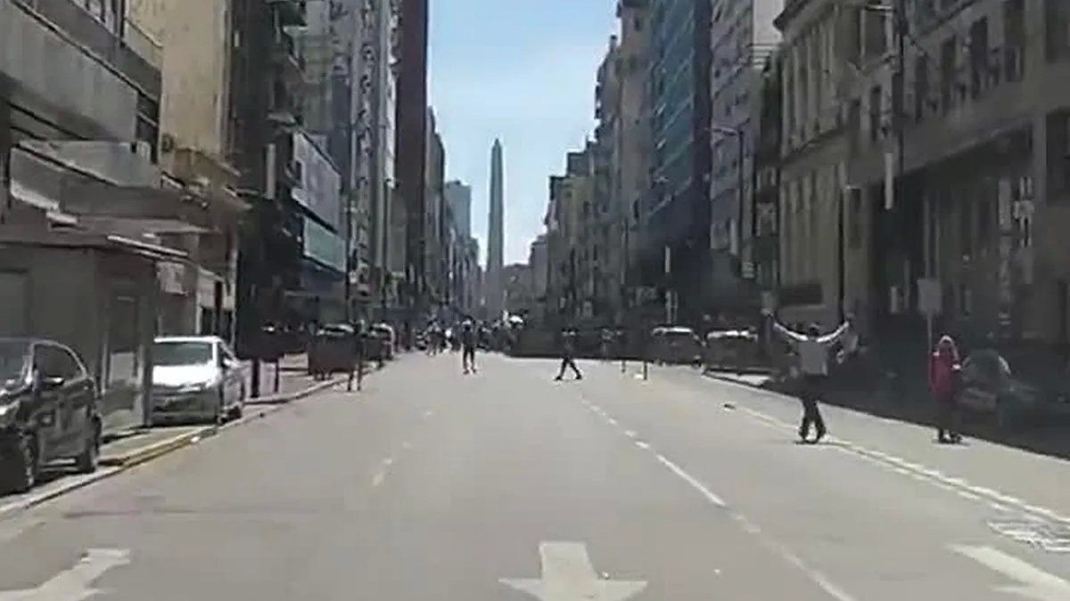 He went out to pedal in the last penalty and managed to capture the goal cry of thousands of Argentines