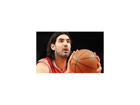 Luis Scola