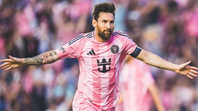 Messi anotó su quinto doblete consecutivo.