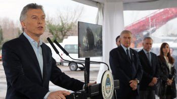 El presidente Mauricio Macri encabezó la ceremonia de botadura del buque Santiago  S., que se realizó en el astillero Tandanor.