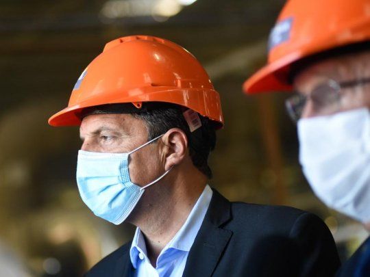 El presidente de la Cámara de Diputados, Sergio Massa, recorrió la fábrica de cerámicas Alberdi.