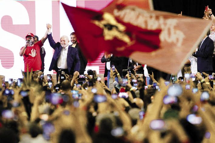 OFICIAL. El expresidente Luiz Inácio Lula da Silva lanzó el fin de semana su candidatura para las presidenciales de septiembre. Su compañero de fórmula será el centrista Geraldo Alckmin.