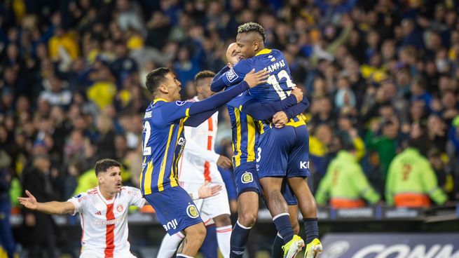 El primer chico, adentro. Rosario Central derrotó a Inter por la Sudamericana.