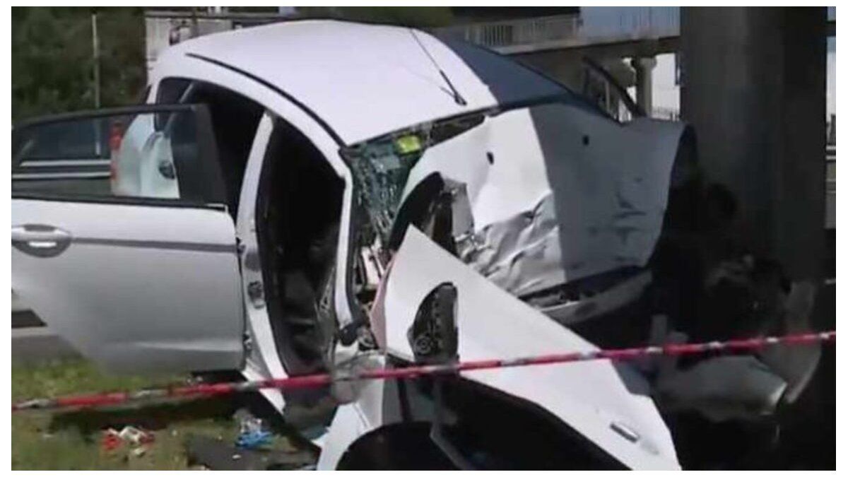 Un hombre murió el estrellarse su auto contra una columna en la ...
