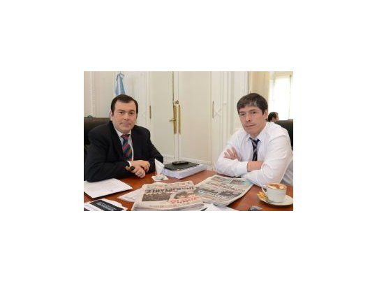 El gobernador de Santiago junto al jefe de Gabinete en Casa Rosada.