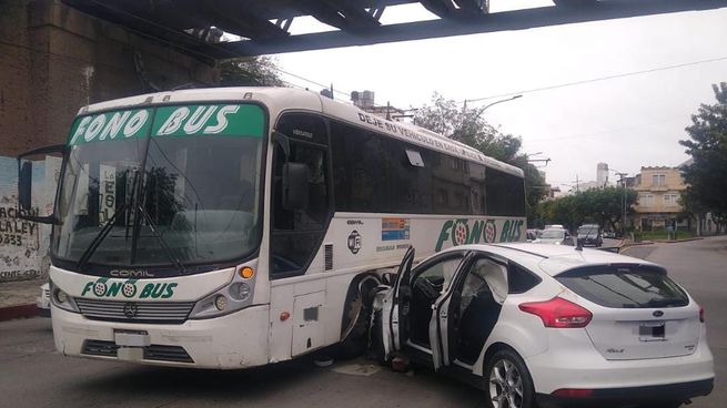 El colectivo trasladaba a 30 personas que salieron ilesas.