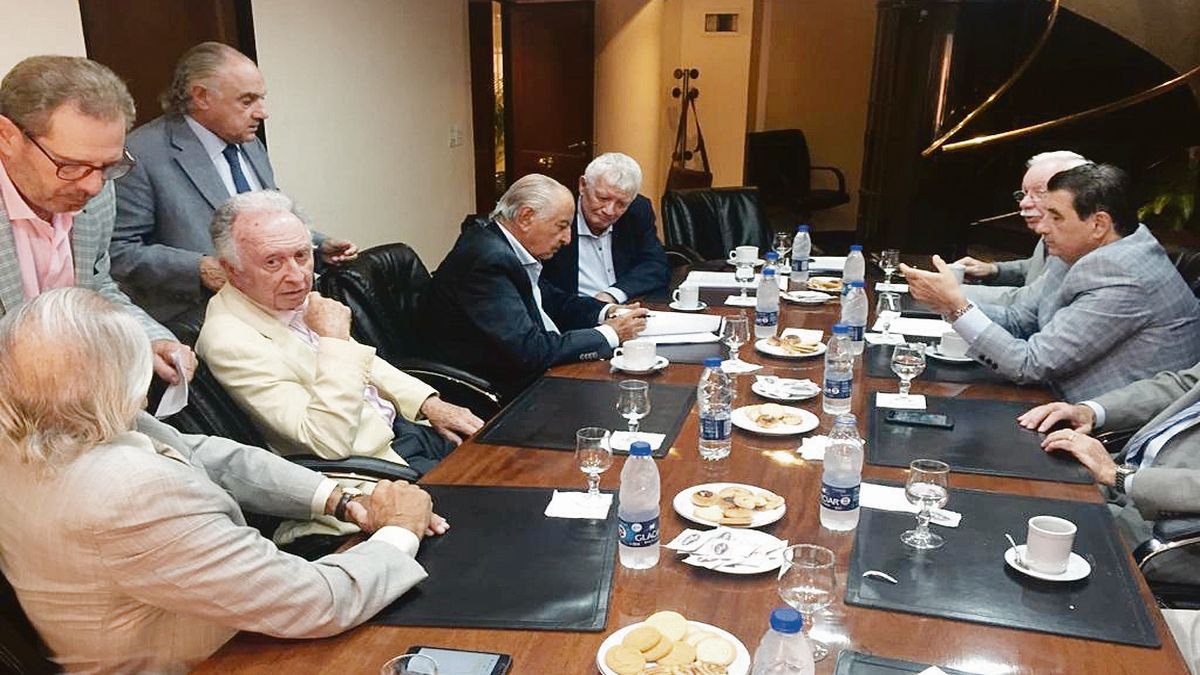 Paritaria Comercio 2021: empiezan a discutir salarios para más de 1,2  millón de trabajadores