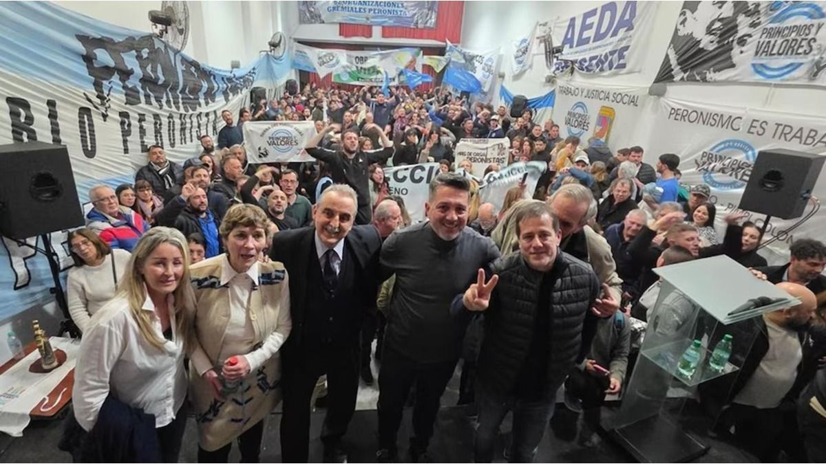 Milei o Peronismo: Fuerza Patria realizó su primer acto en la Ciudad de ...