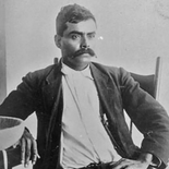 Nace en 1879, en San Miguel Anenecuilco, Morelos, Emiliano Zapata, caudillo de la Revolución Mexicana.