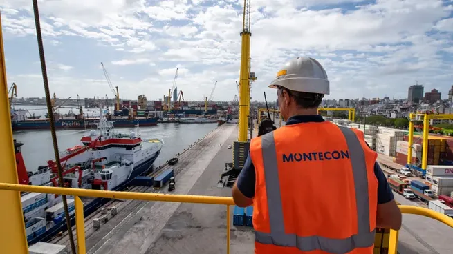 La compañía destacó que la competencia es clave para recuperar la eficiencia y competitividad del puerto, beneficiando a exportadores, importadores y productores. La compañía destacó que la competencia es clave para recuperar la eficiencia y competitividad del puerto, beneficiando a exportadores, importadores y productores.