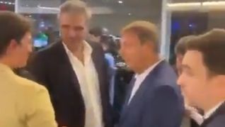 El asesor presidencial y el candidato a legislador protagonizaron un incómodo momento. 