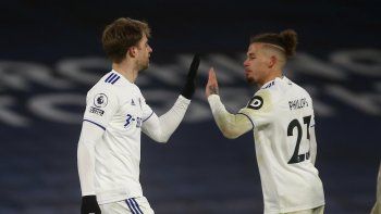 Leeds ganó y escaló al décimo puesto en la Premier League.