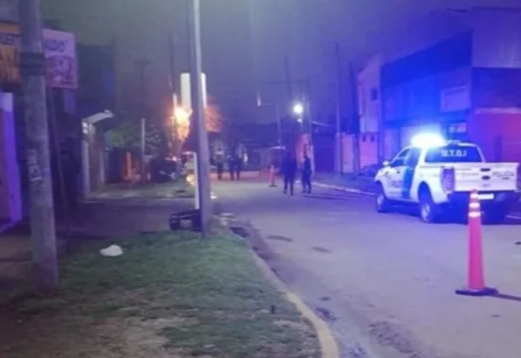 Miembros de la policía bonaerense se hicieron presentes en el lugar minutos después. Miembros de la policía bonaerense se hicieron presentes en el lugar minutos después.