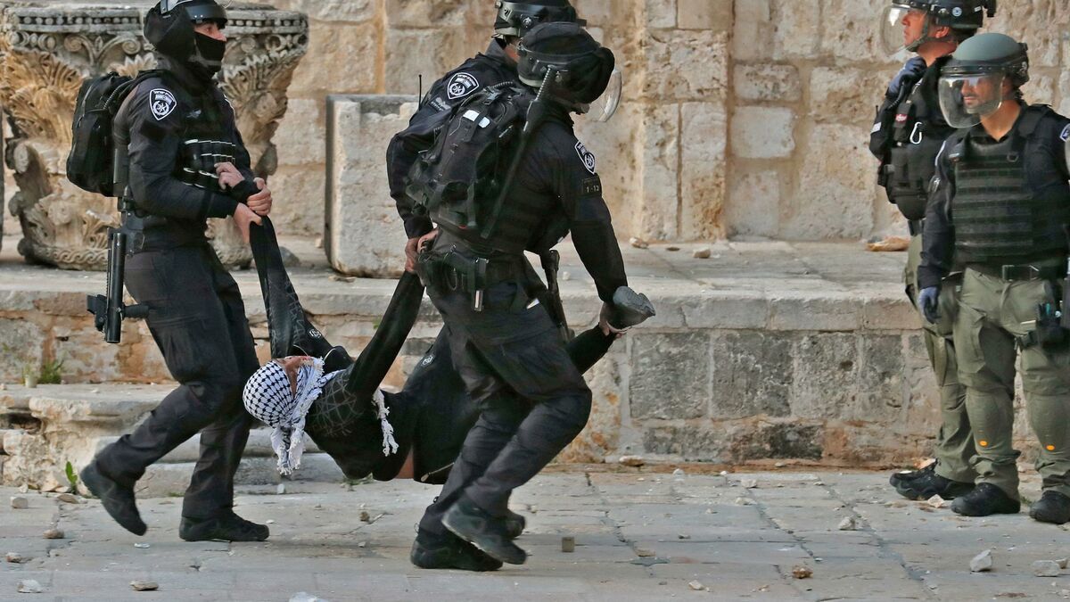 at least 42 Palestinians injured in riots with Israeli police