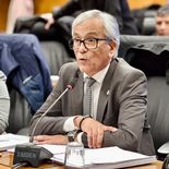 El ministro Juan Castillo debería ir al Parlamento por el conflicto en el Puerto de Montevideo.