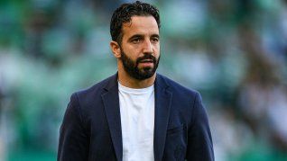 Rúben Amorim fue oficializado como nuevo director técnico del Manchester United.